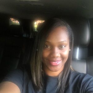 Meet your Posher, Deshea